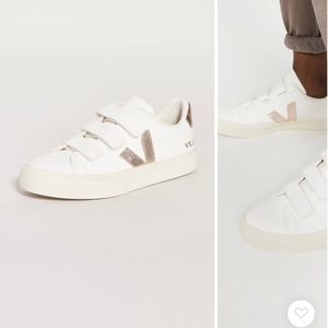 Veja Recife logo sneaker size 7US